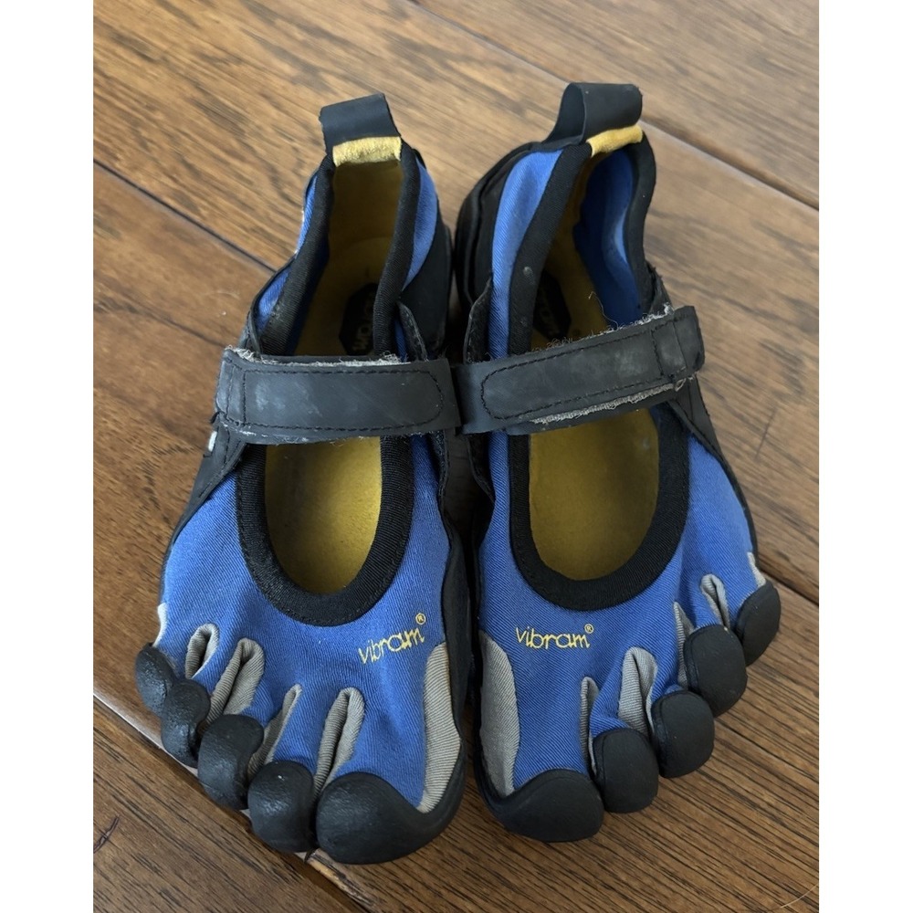 Vibram FiveFingers Boys KSO Shoes SIZE EU 30 in Blue and Black